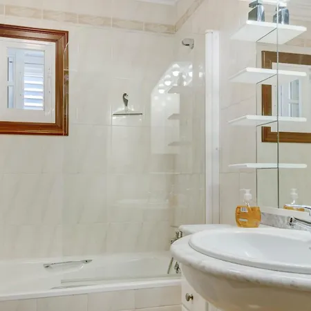 بيت للعطل Casa Dona Lola *